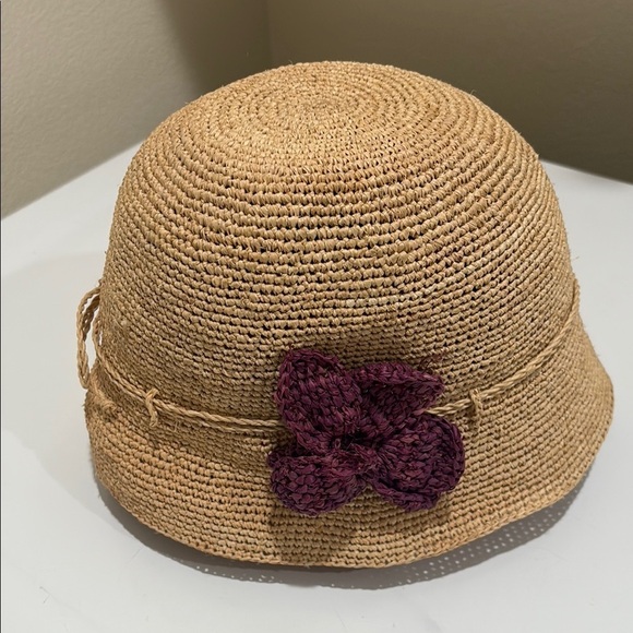 Helen Kaminski Woven Hat—BEAUTIFUL!! New Without Tags!  Woven Flower Burgundy - Picture 1 of 7